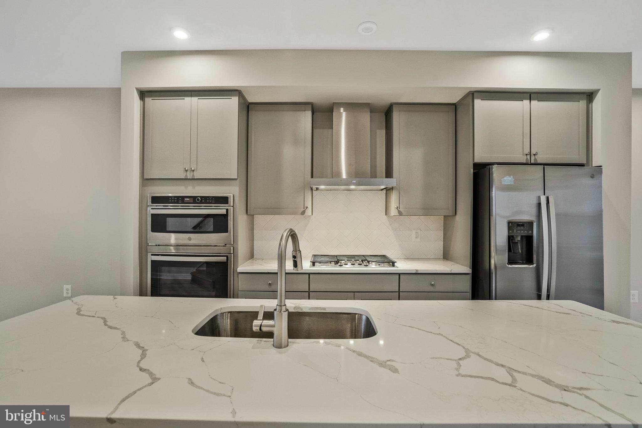 NORTH HILL - Residential Lease