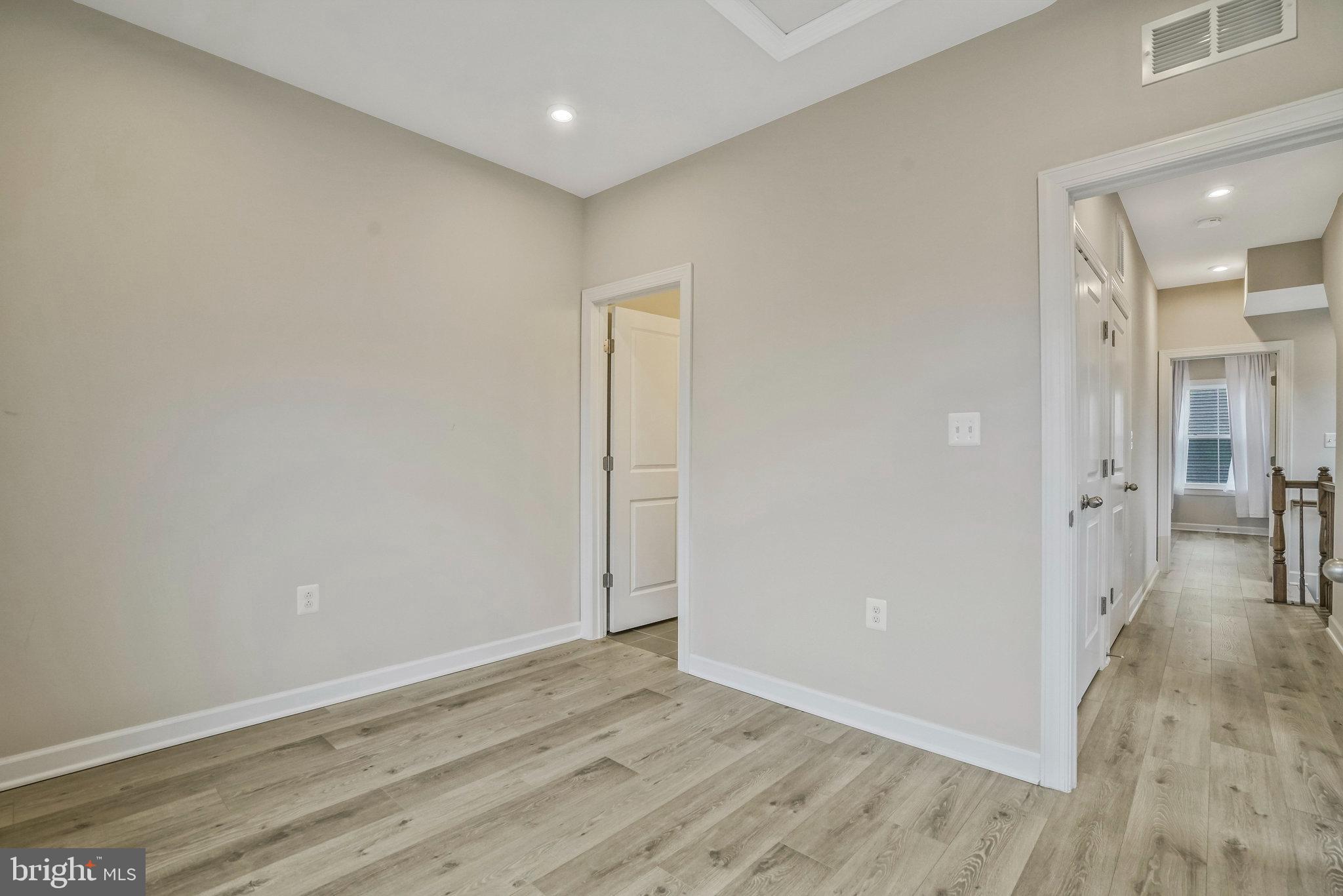 NORTH HILL - Residential Lease