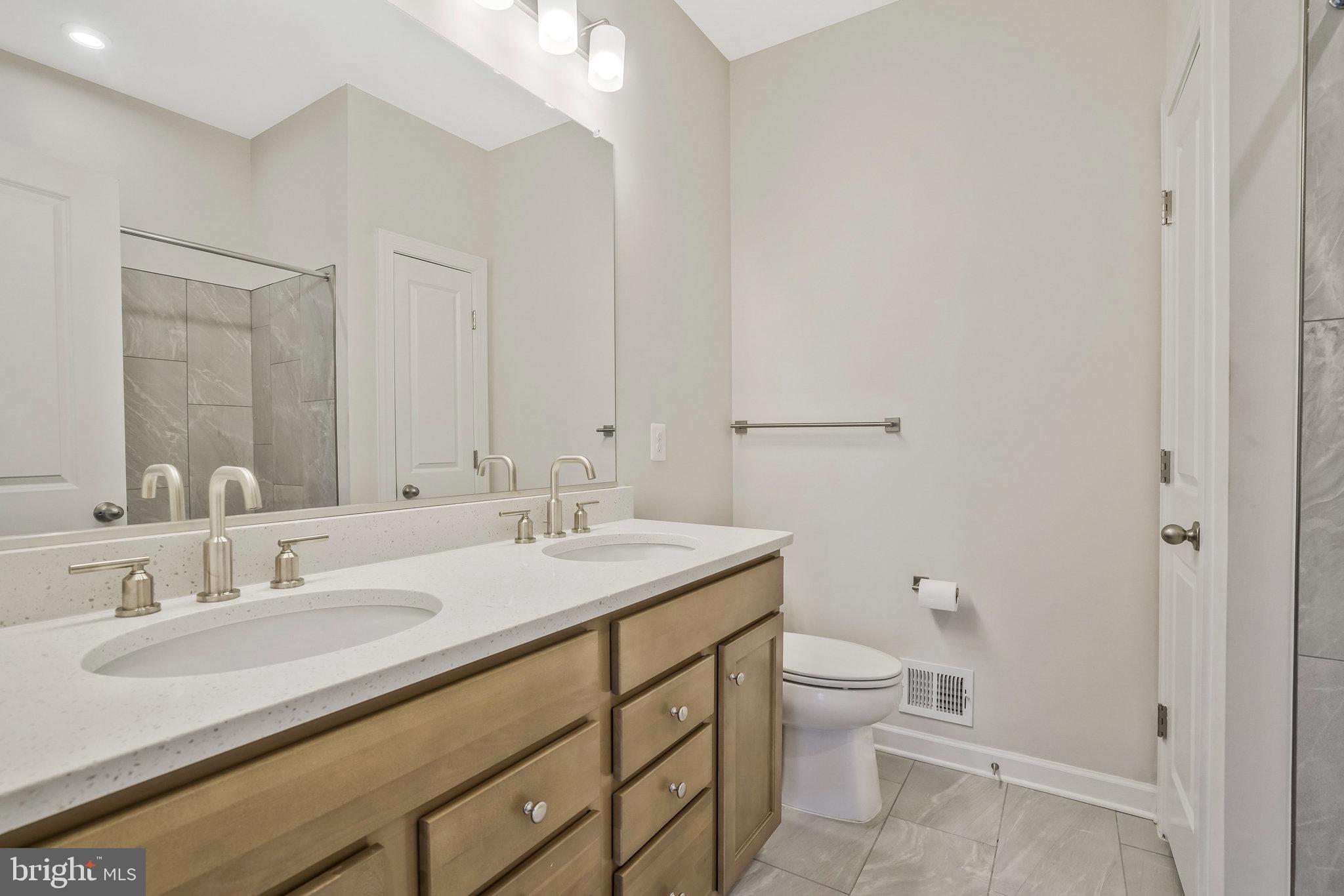 NORTH HILL - Residential Lease