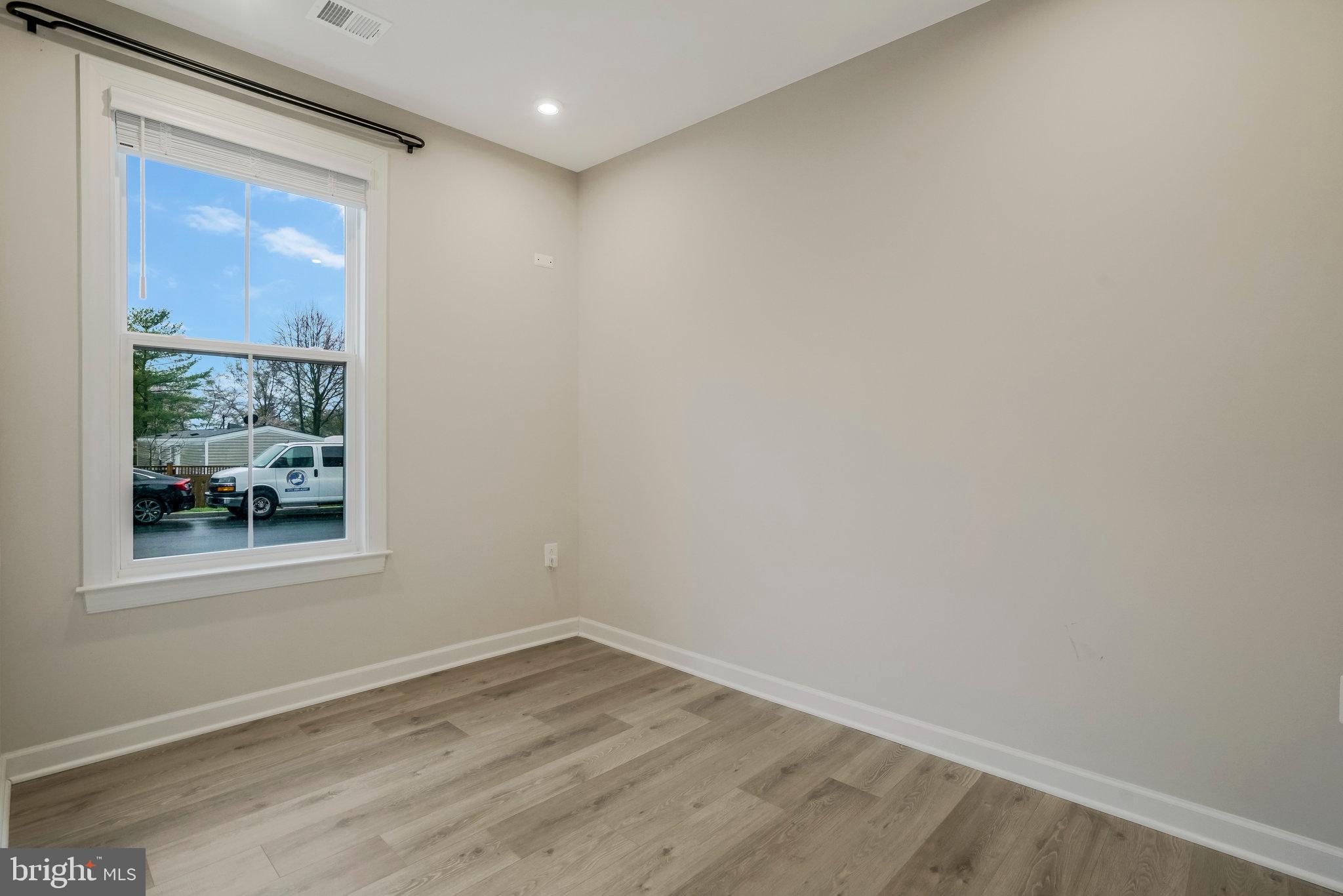 NORTH HILL - Residential Lease