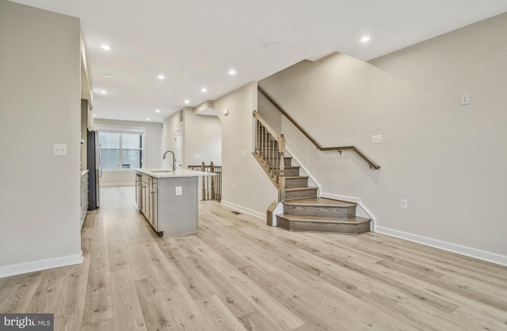 NORTH HILL - Residential Lease