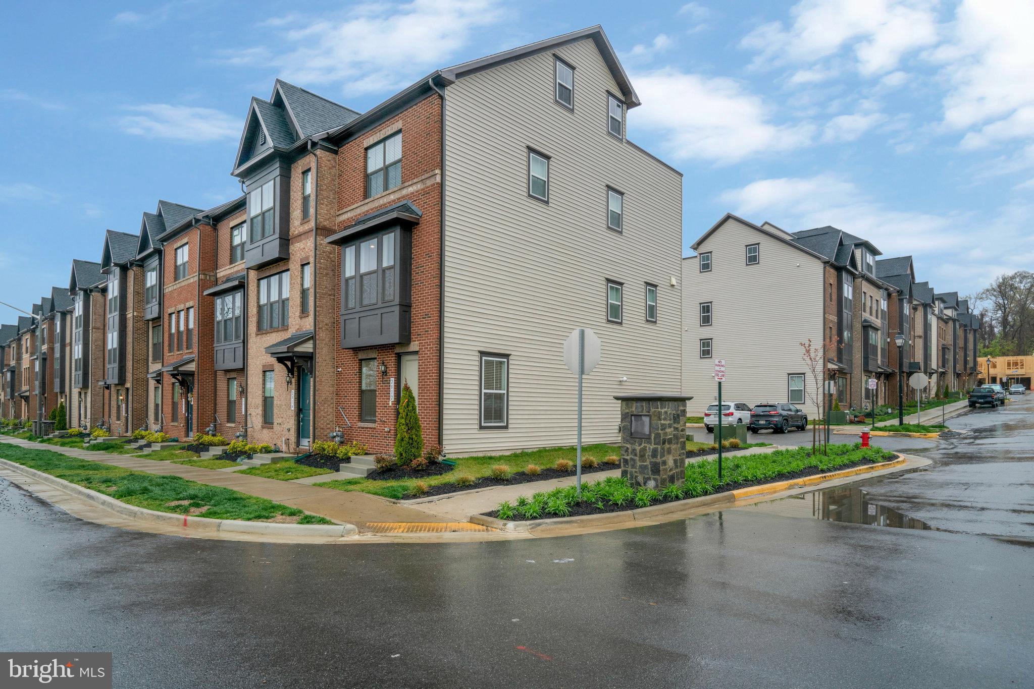 NORTH HILL - Residential Lease