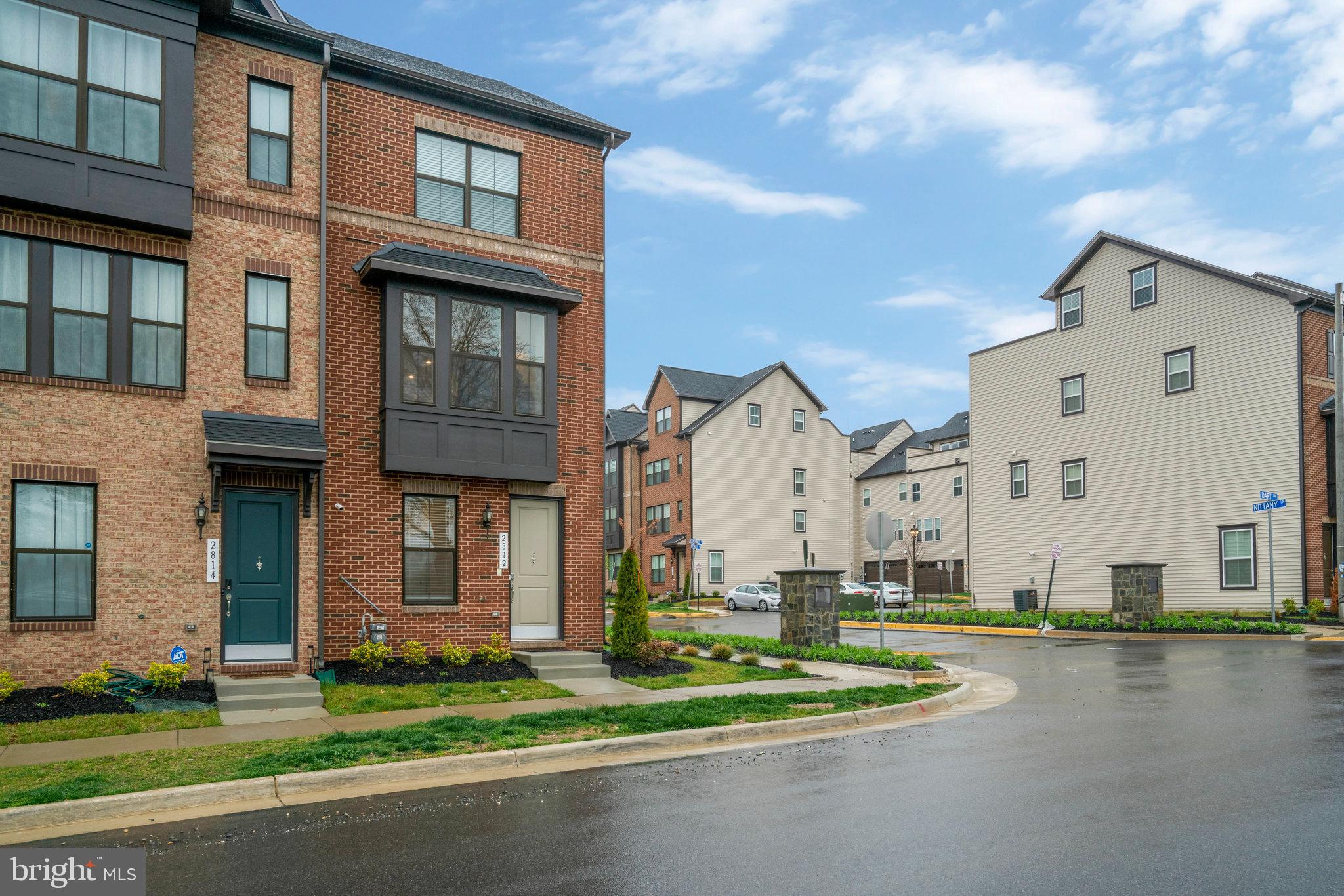 NORTH HILL - Residential Lease