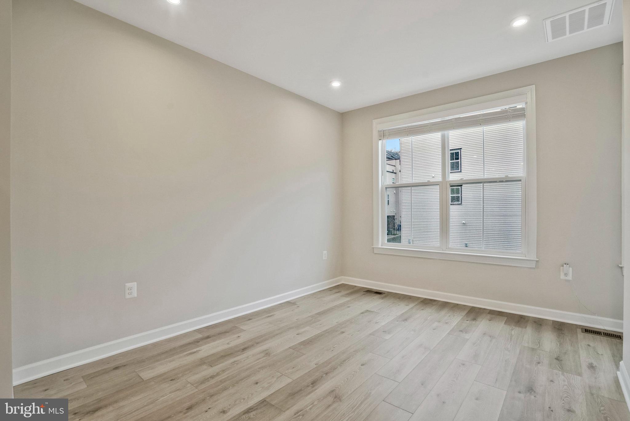 NORTH HILL - Residential Lease