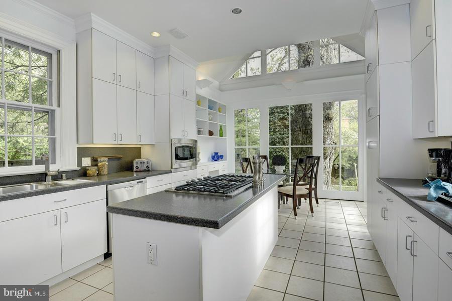 GEORGETOWN - Residential