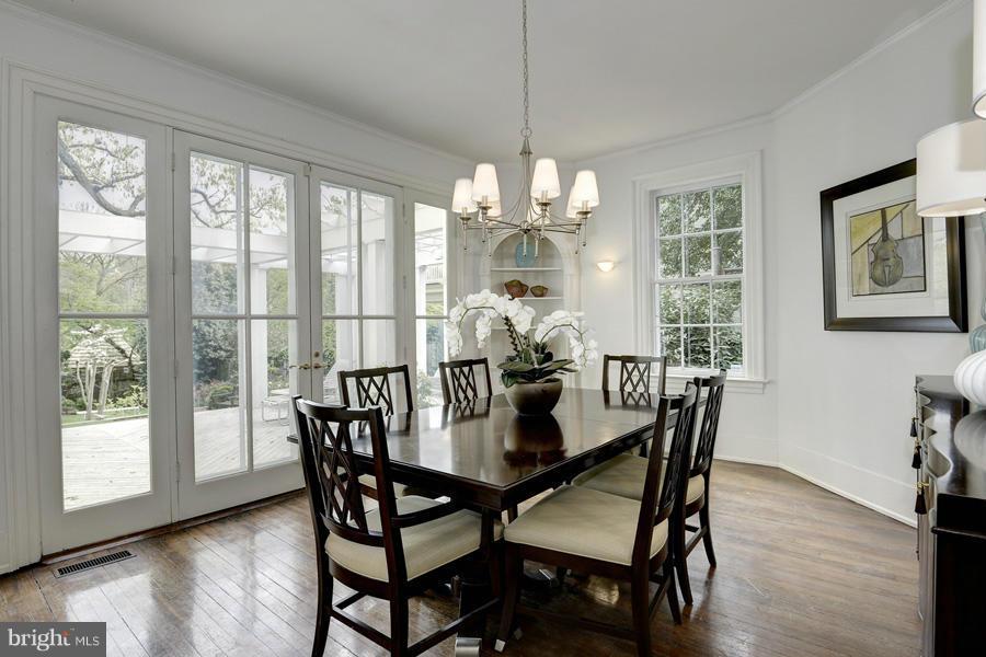 GEORGETOWN - Residential