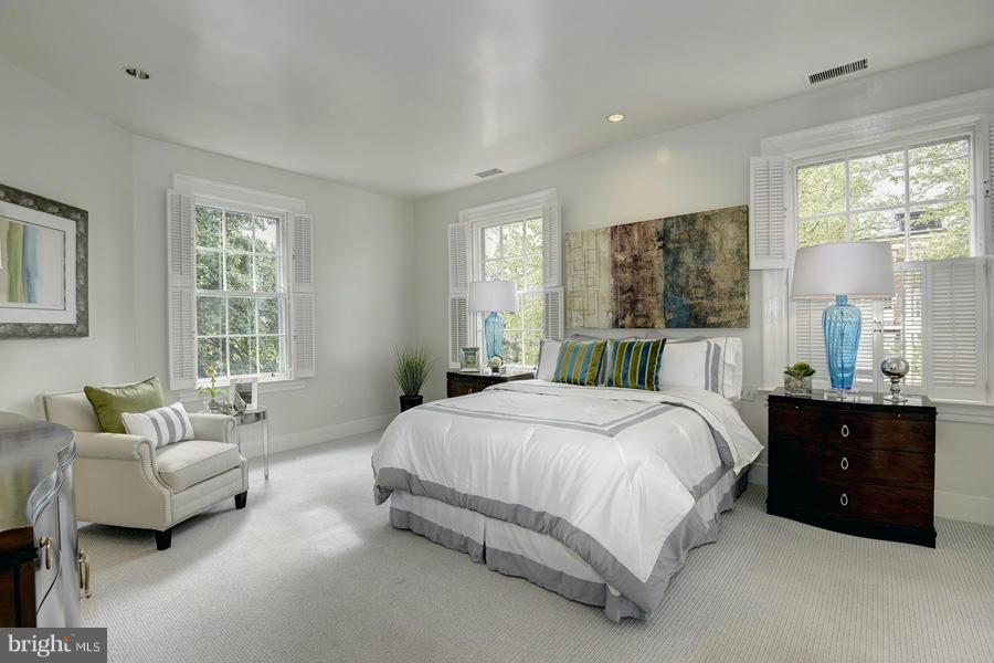 GEORGETOWN - Residential