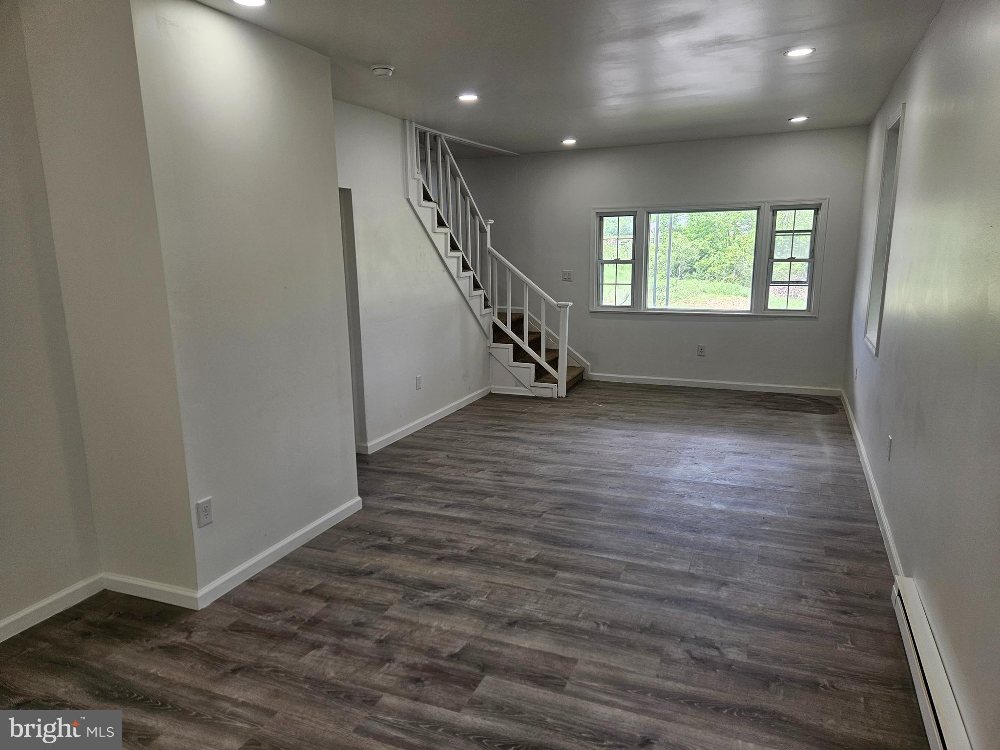 BARNESVILLE - Residential