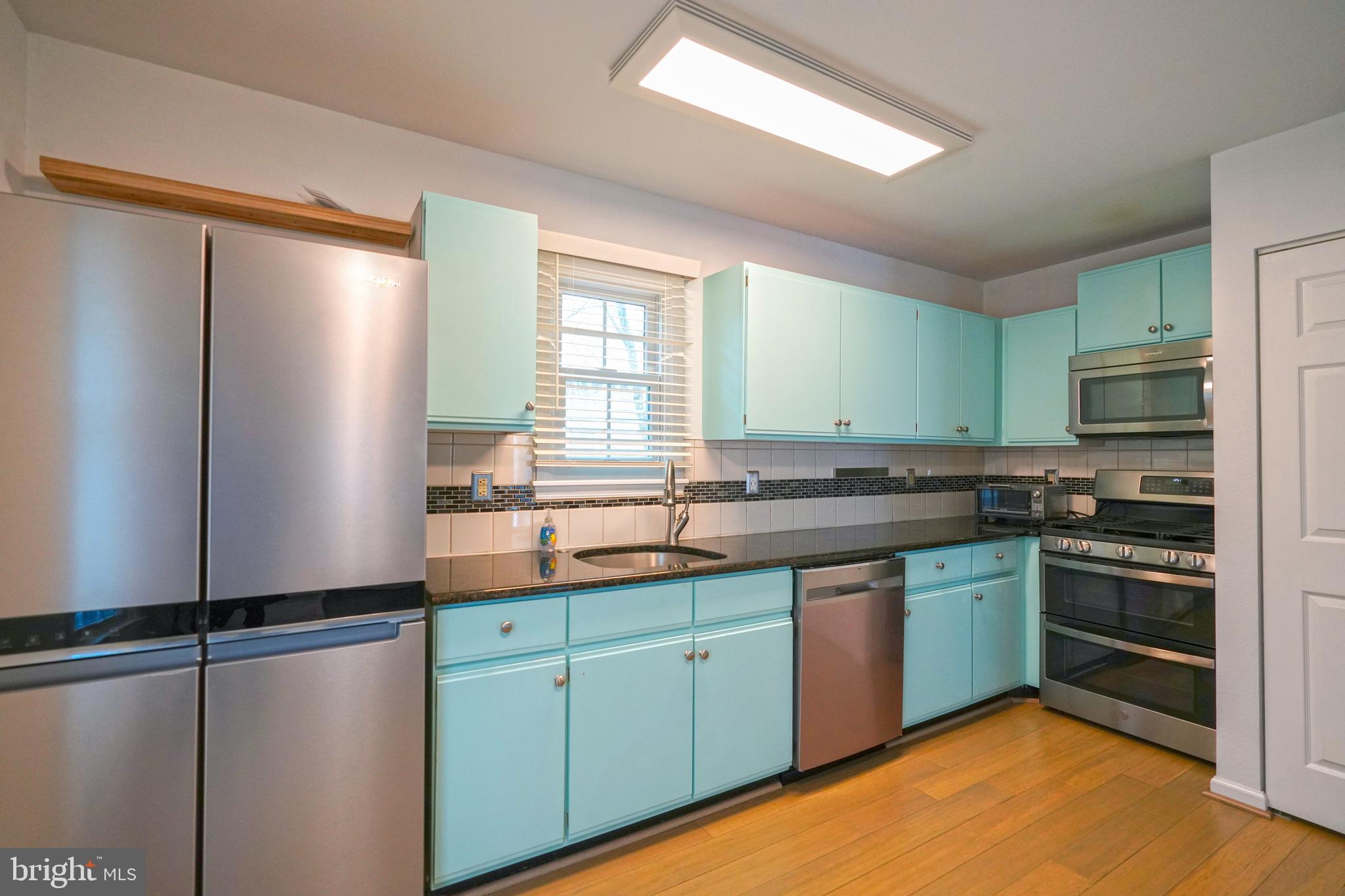 BAHAMAS BEACH - Residential