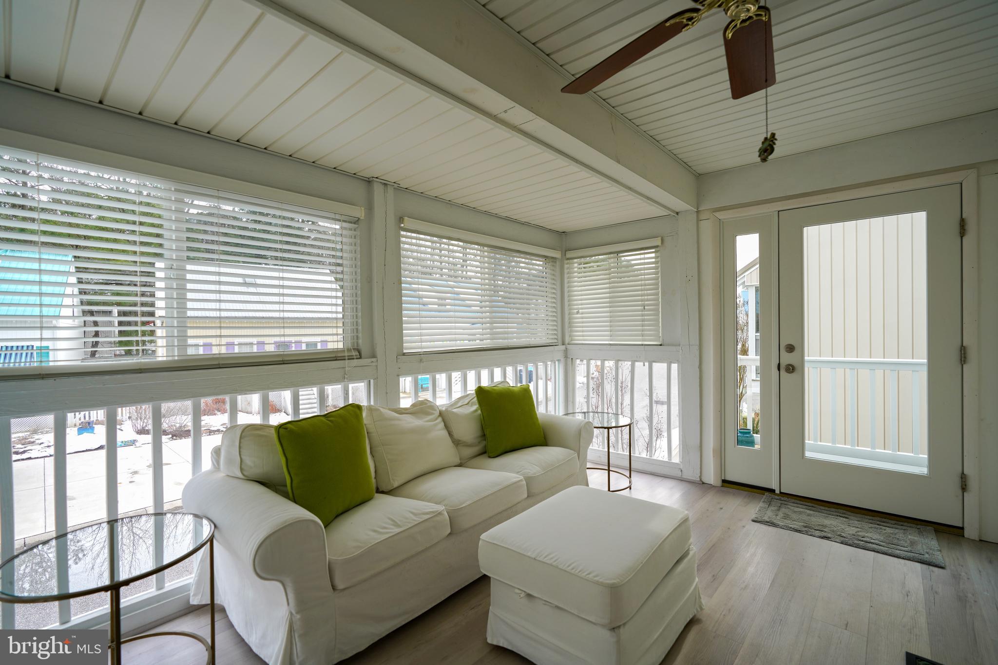 BAHAMAS BEACH - Residential