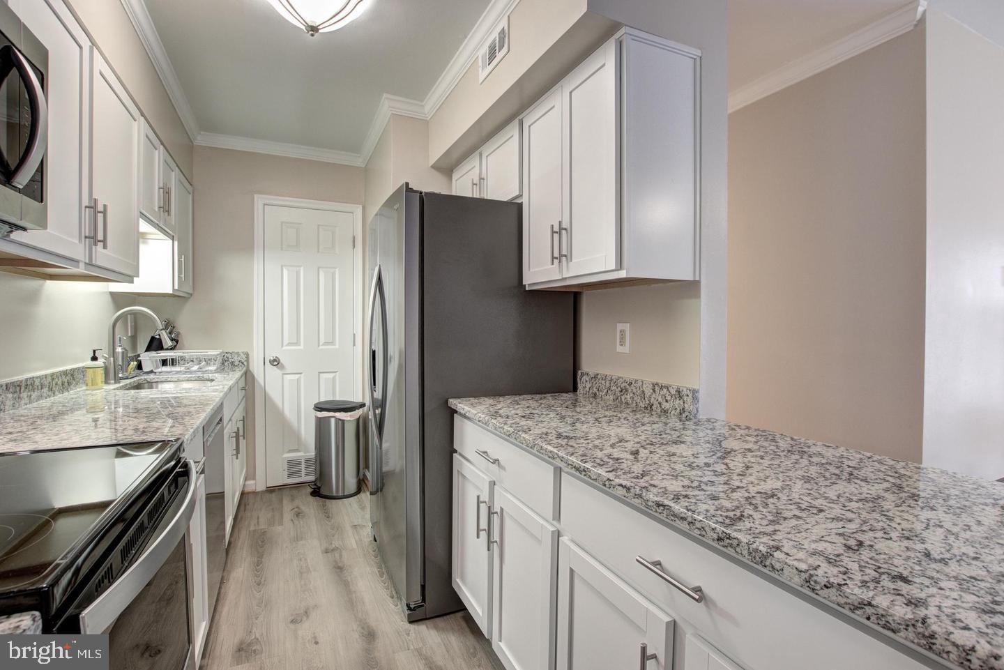 CARDINAL FOREST - Residential Lease