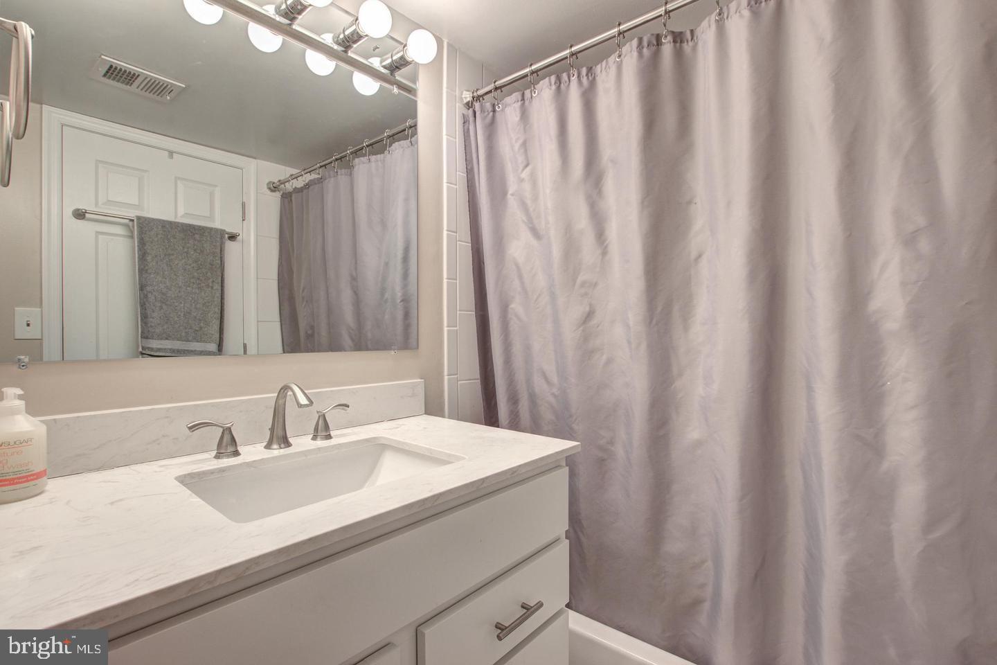 CARDINAL FOREST - Residential Lease