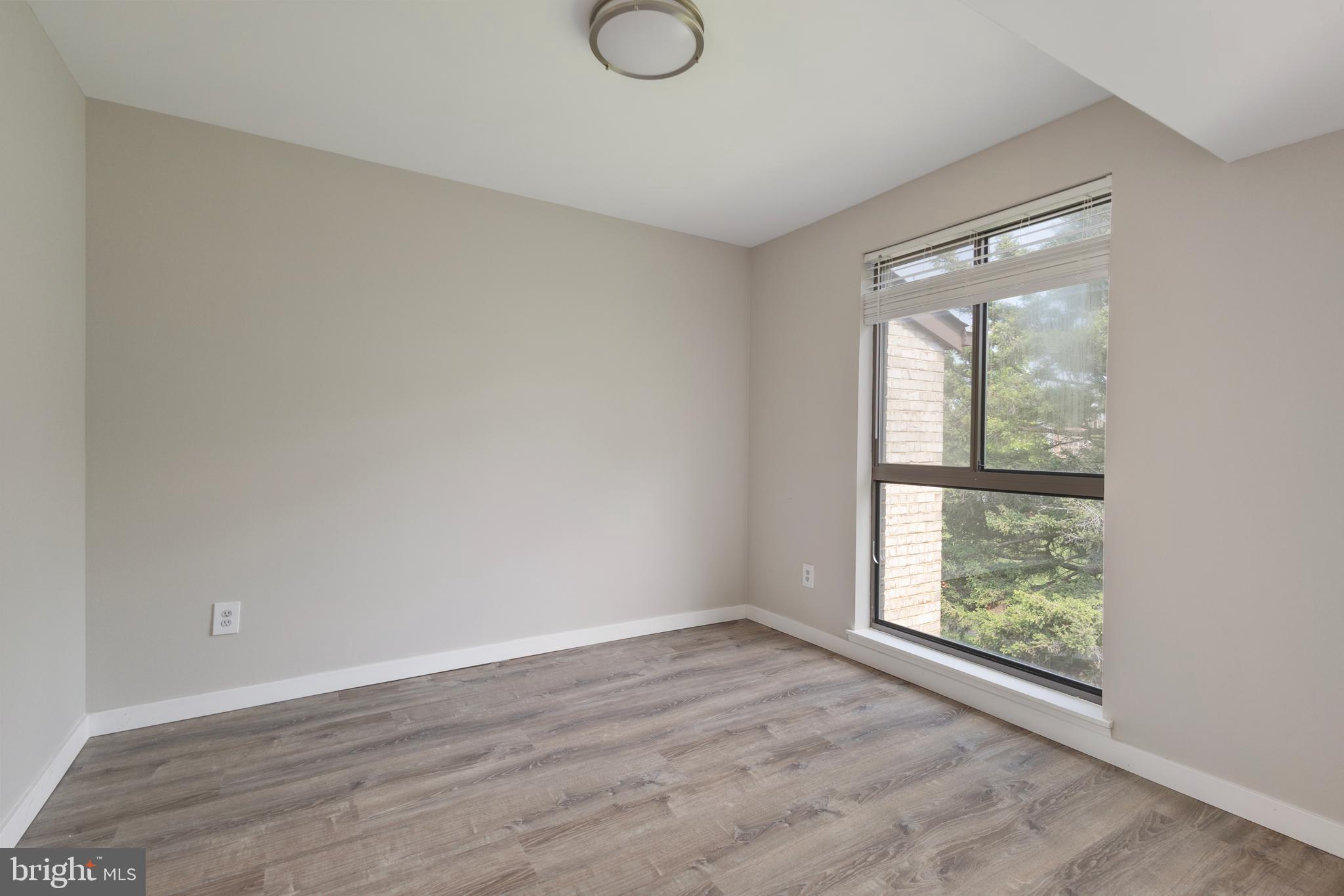 SOUTHGATE CONDO - Residential