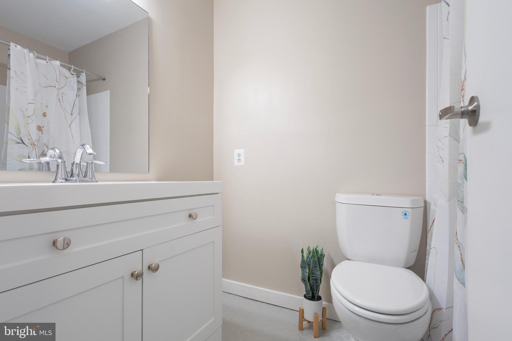 SOUTHGATE CONDO - Residential