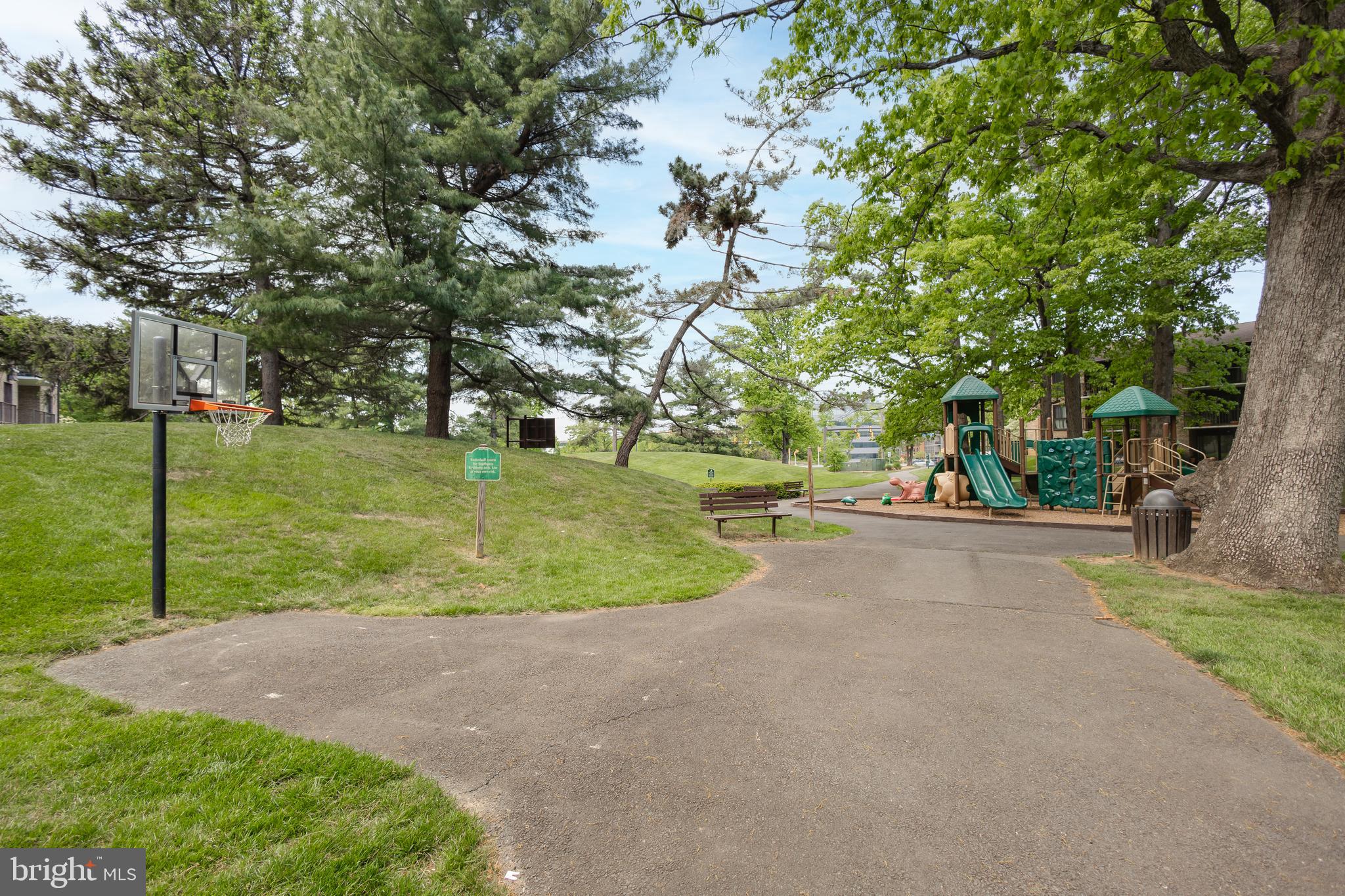 SOUTHGATE CONDO - Residential