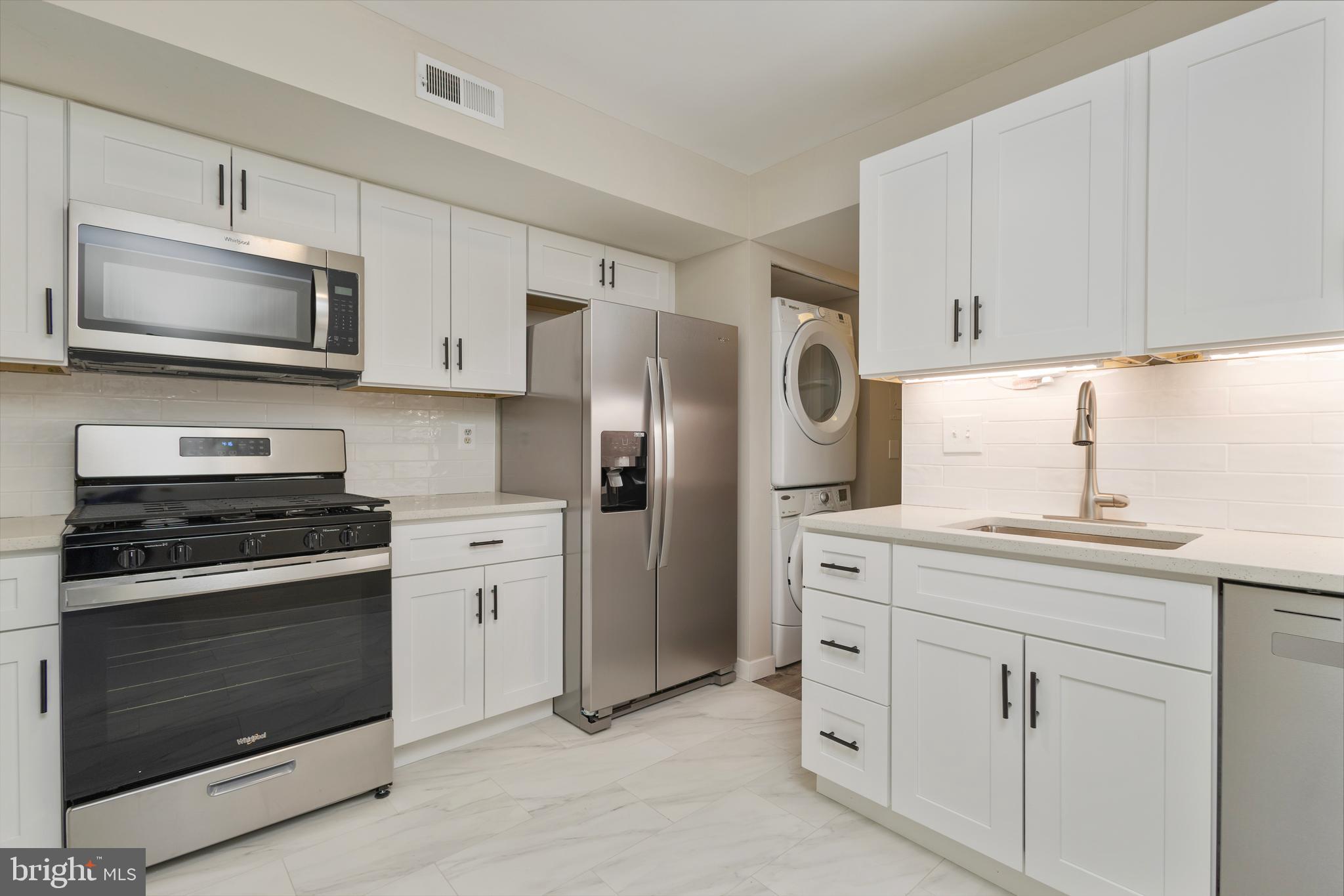 SOUTHGATE CONDO - Residential