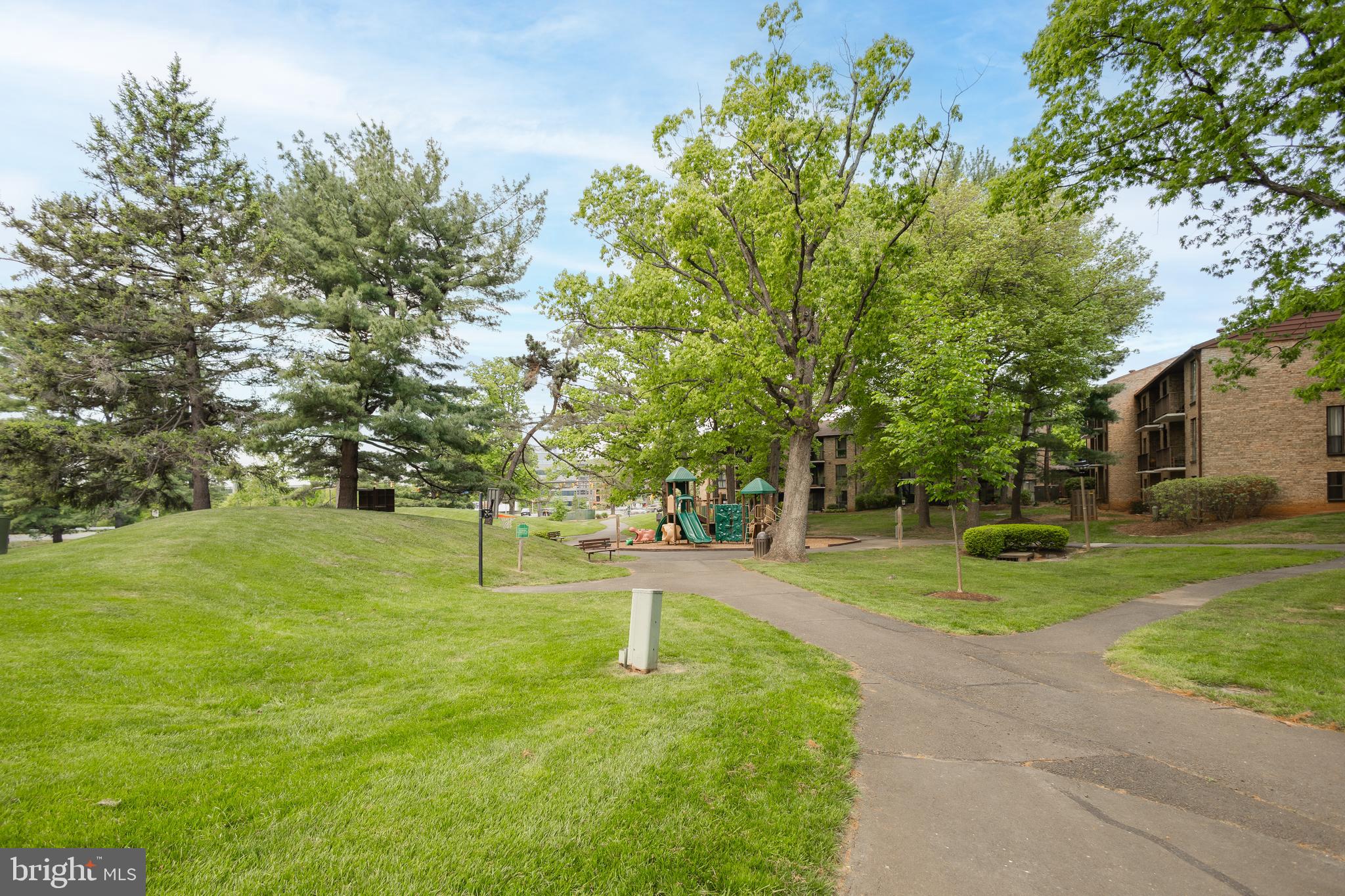 SOUTHGATE CONDO - Residential