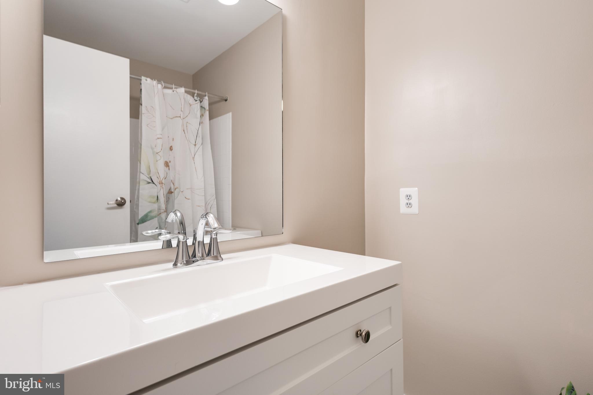 SOUTHGATE CONDO - Residential