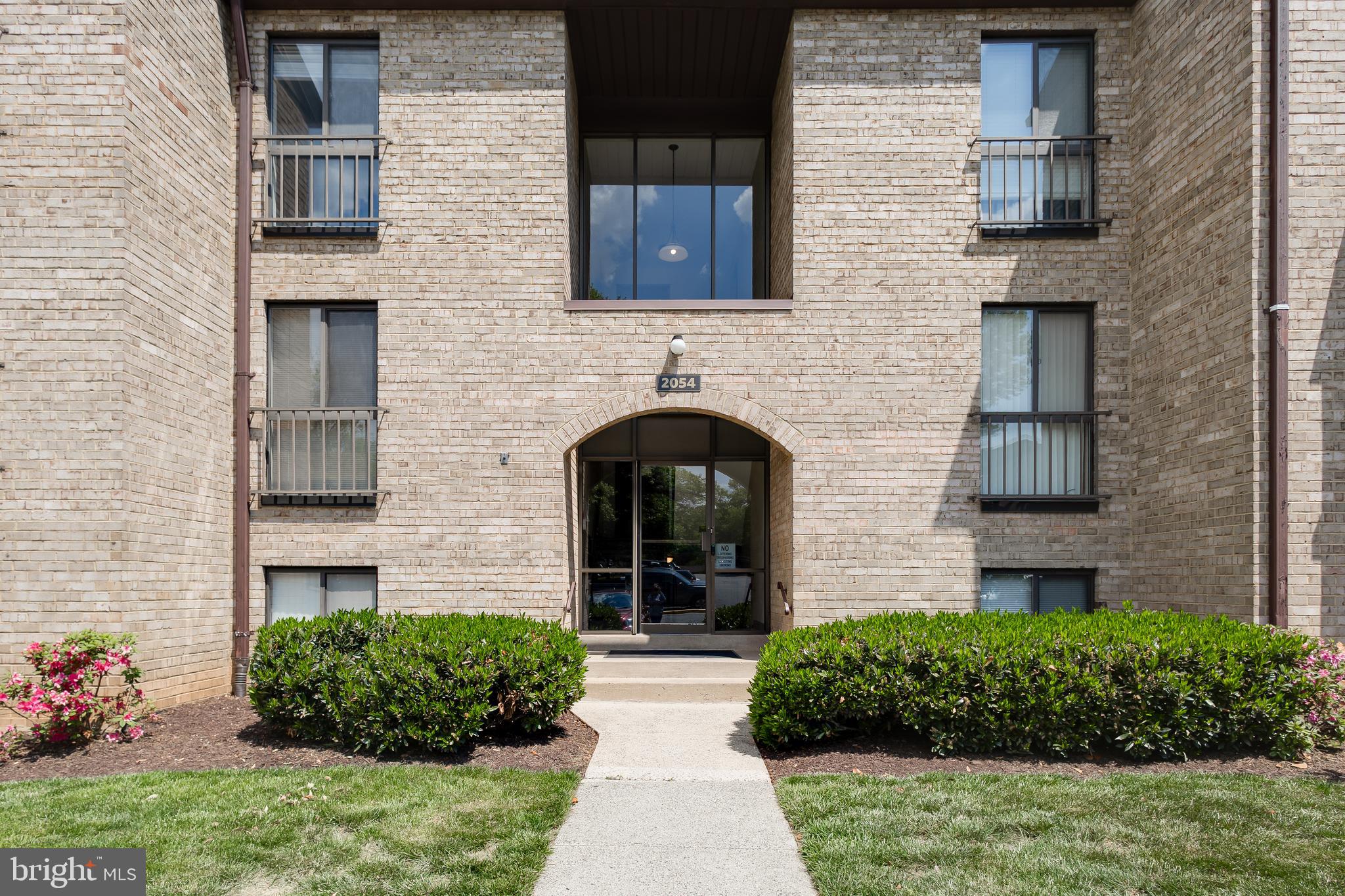 2054 ROYAL FERN COURT 24/21B