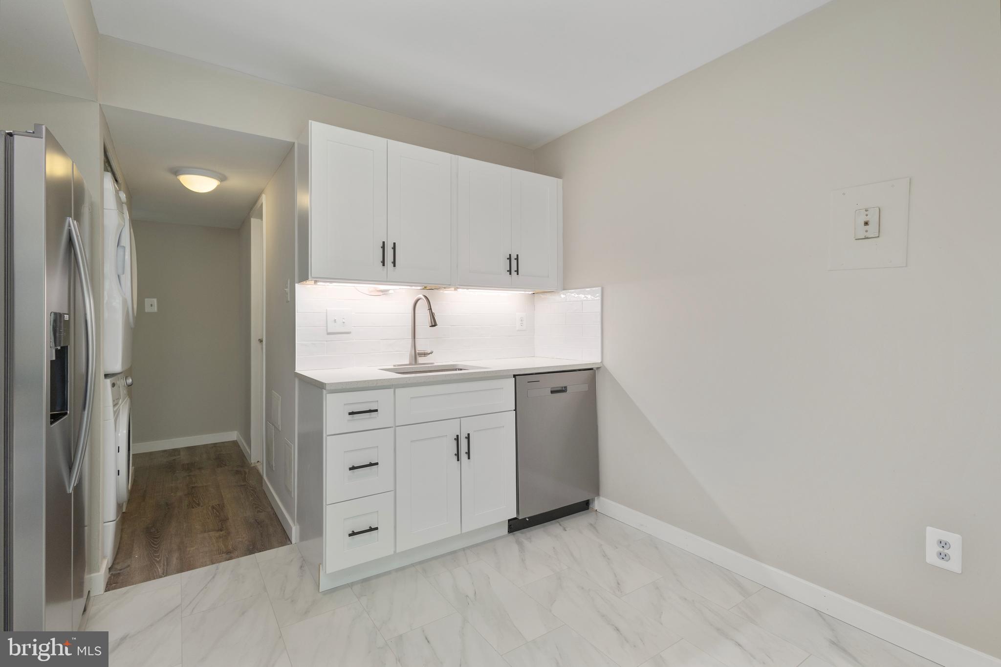 SOUTHGATE CONDO - Residential
