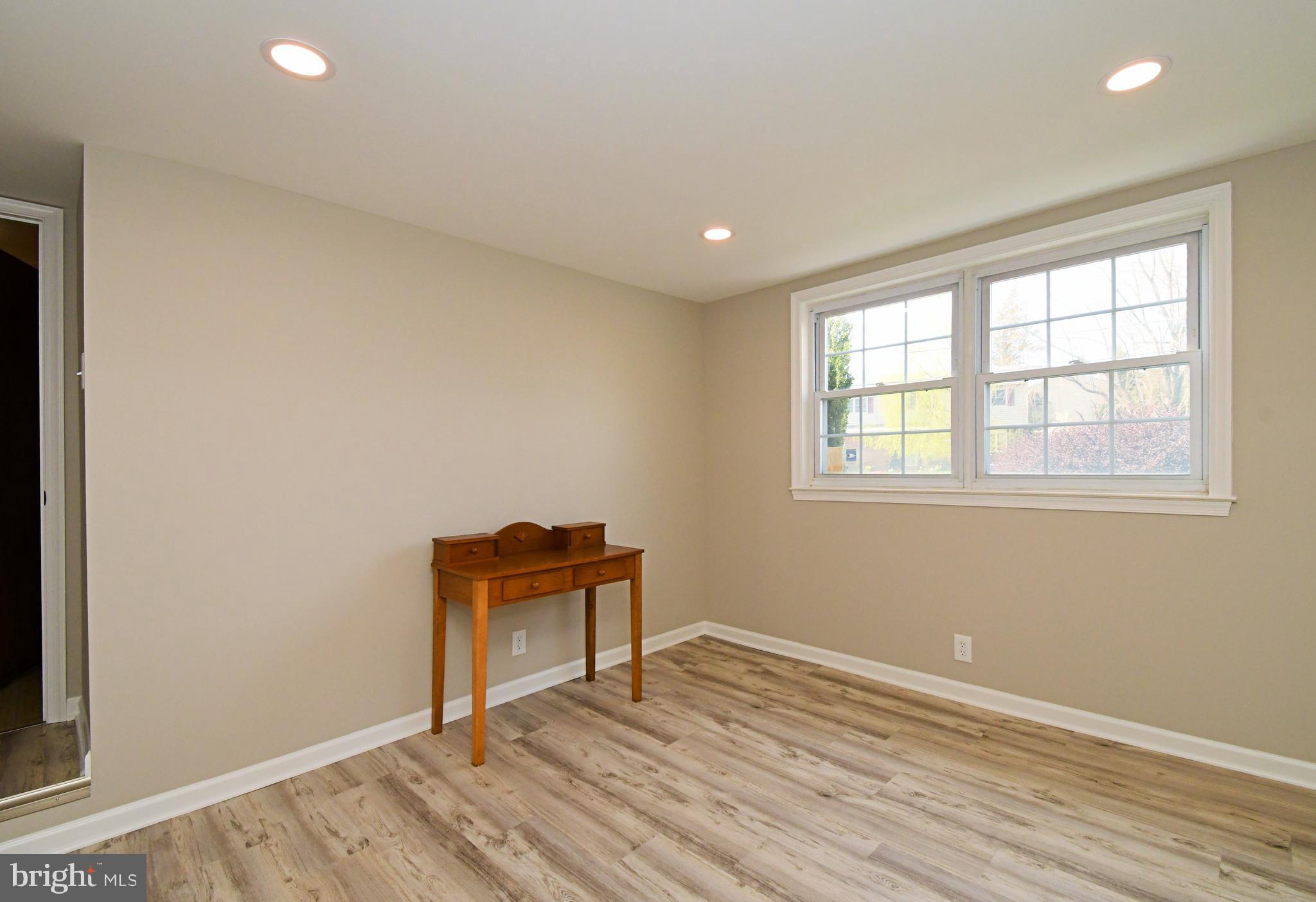 GLEN VIEW PARK - Residential