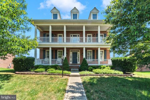 2457 PORT POTOMAC AVENUE WOODBRIDGE VA 22191
