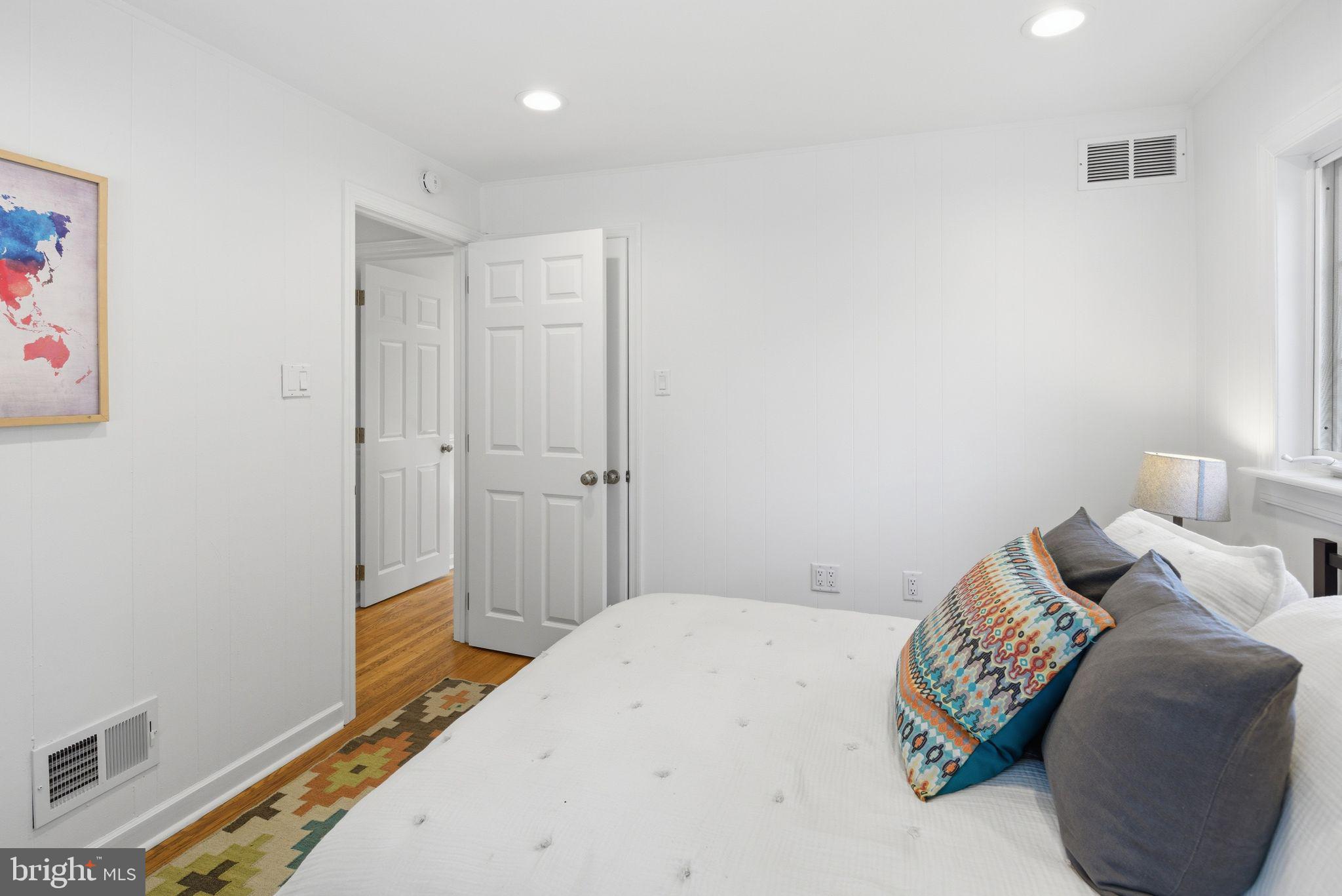 SOUTH WAYNE - Residential