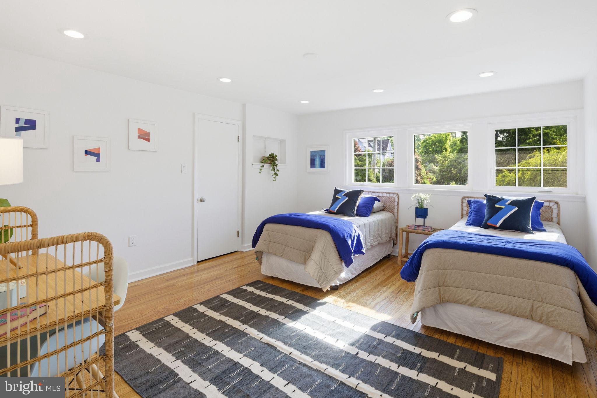 SOUTH WAYNE - Residential