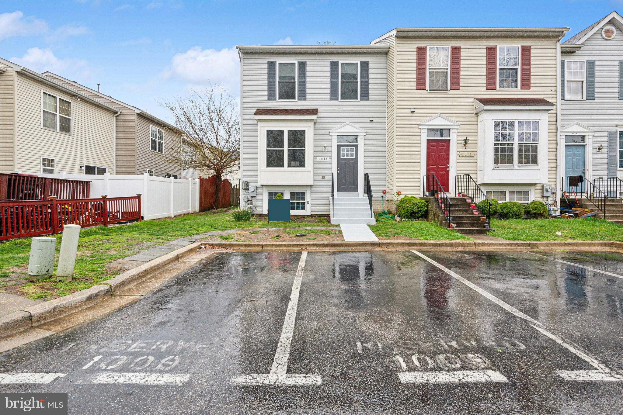 ANNAPOLIS WALK - Residential