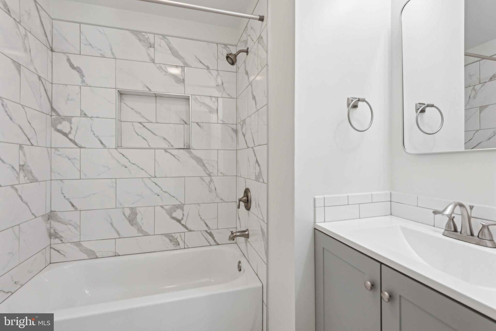 ANNAPOLIS WALK - Residential