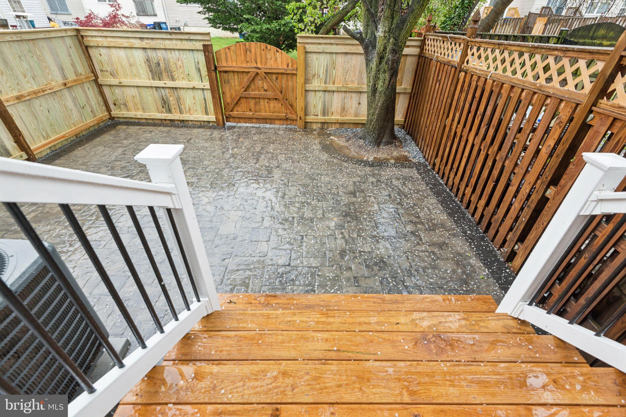 ANNAPOLIS WALK - Residential