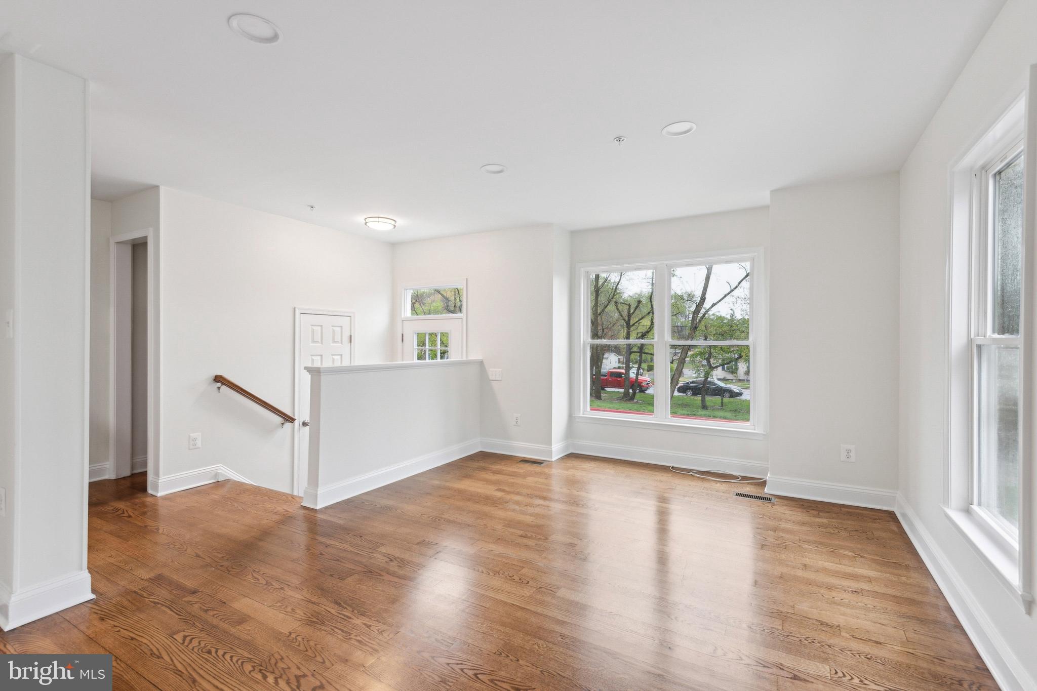 ANNAPOLIS WALK - Residential