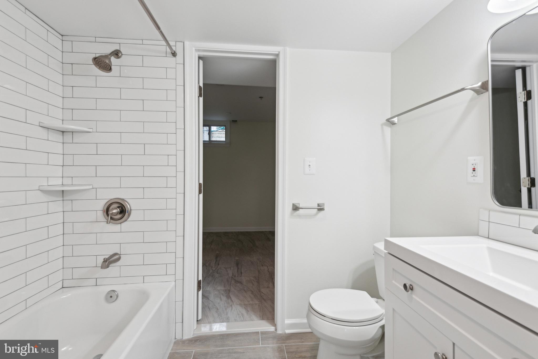 ANNAPOLIS WALK - Residential