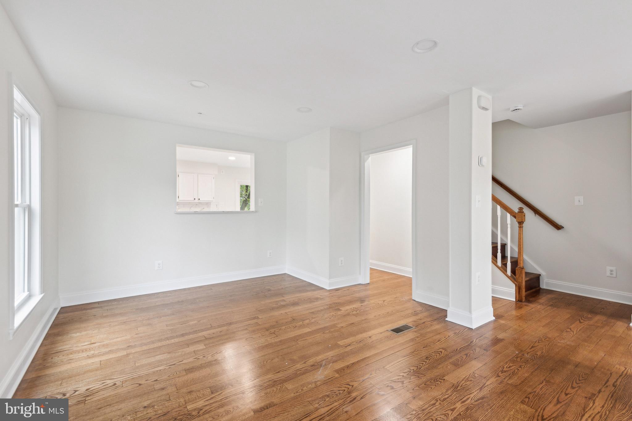 ANNAPOLIS WALK - Residential