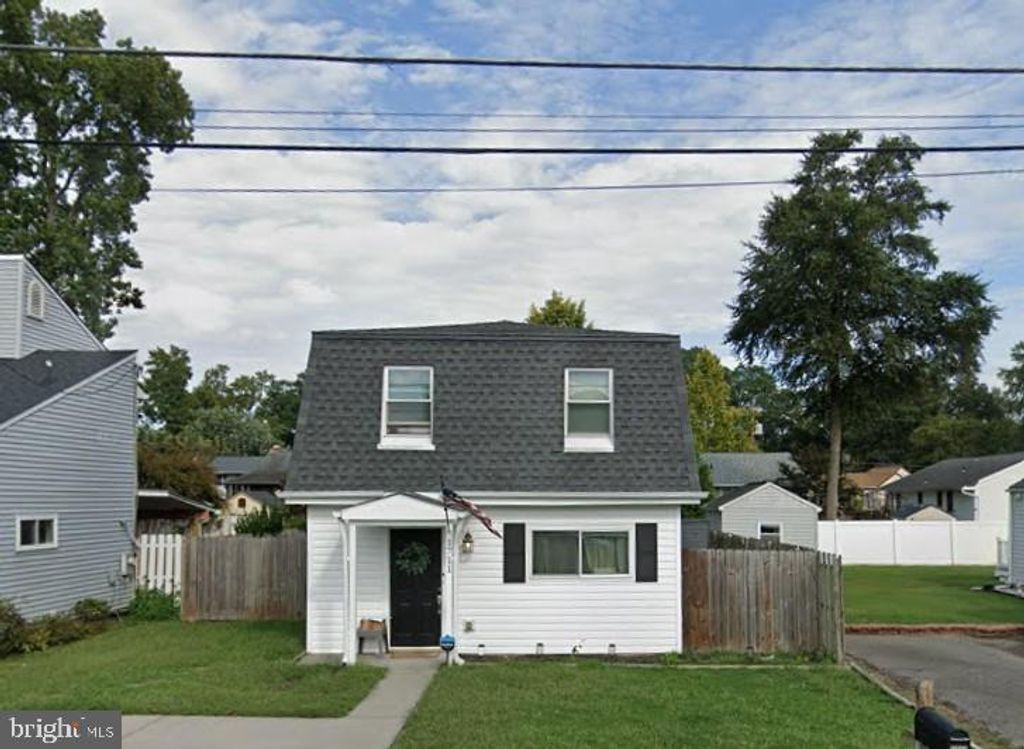 Photo of 1711 Elkridge Drive, EDGEWATER, MD 21037 (MLS # MDAA2144974)