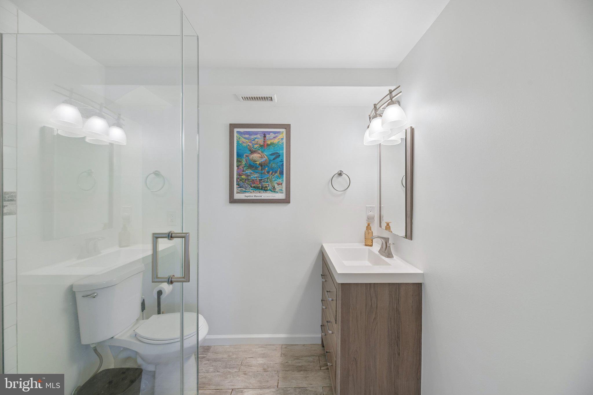 WOODLAND BEACH - Residential