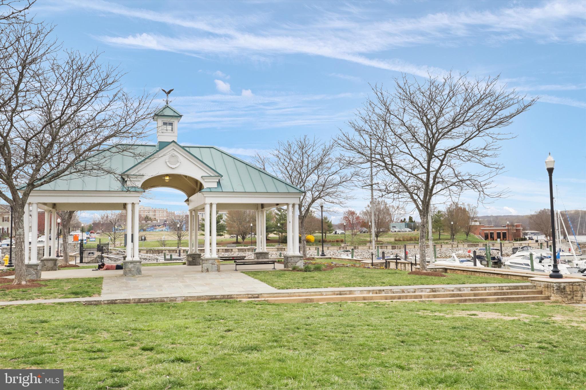 BELMONT BAY - Residential