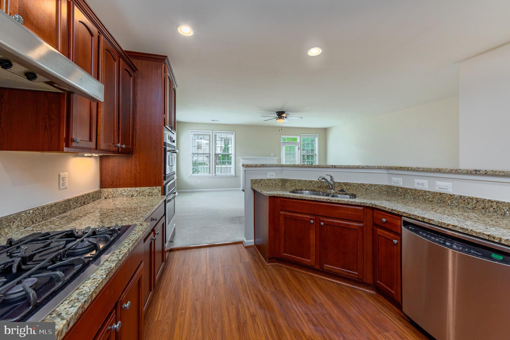 VIRGINIA HERITAGE AT LEE'S PARK - Residential