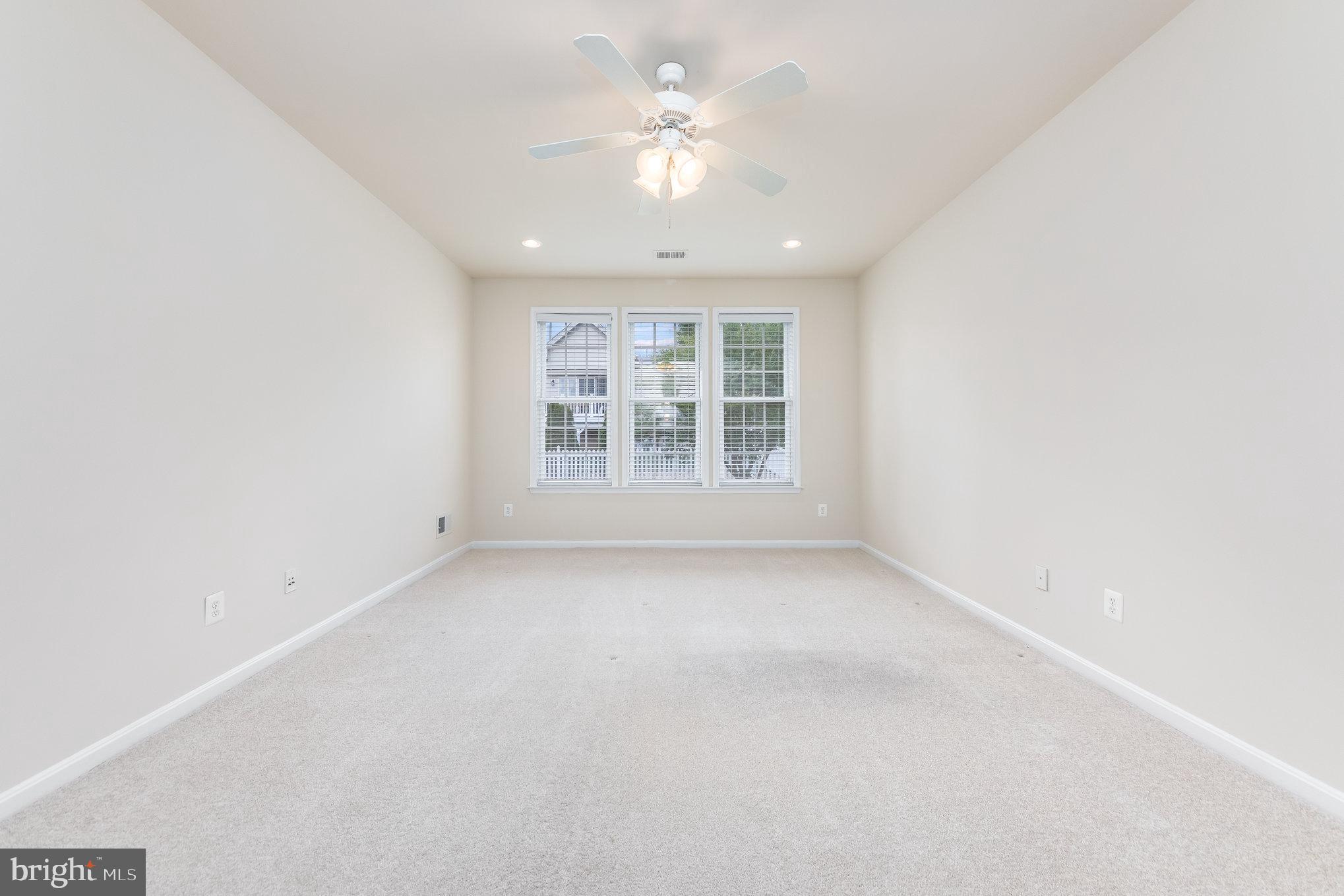 VIRGINIA HERITAGE AT LEE'S PARK - Residential