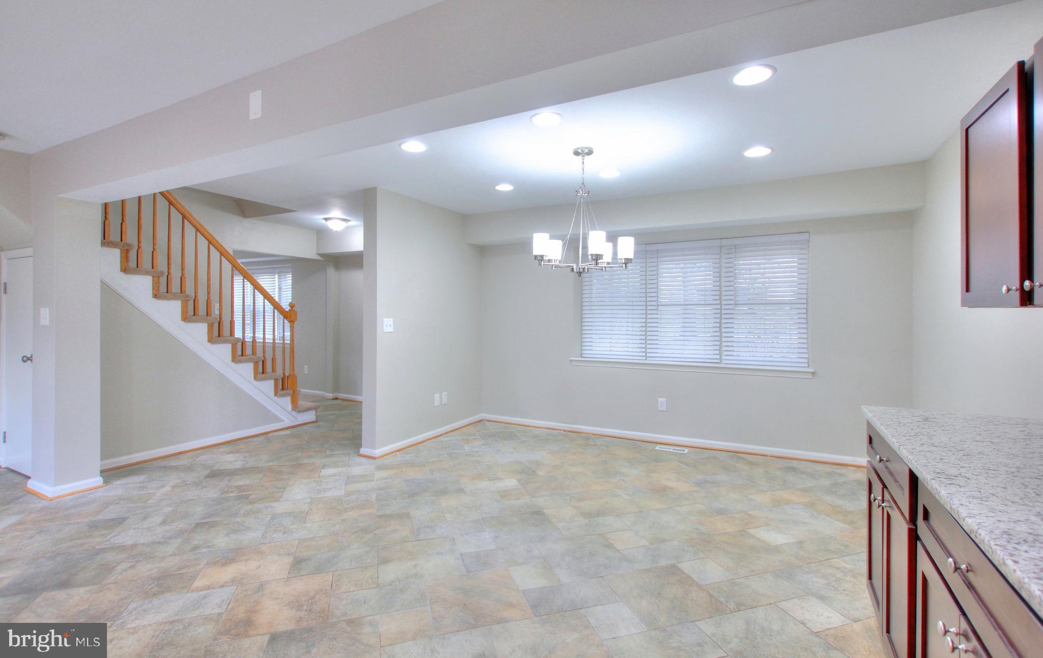 MONTPELIER - Residential