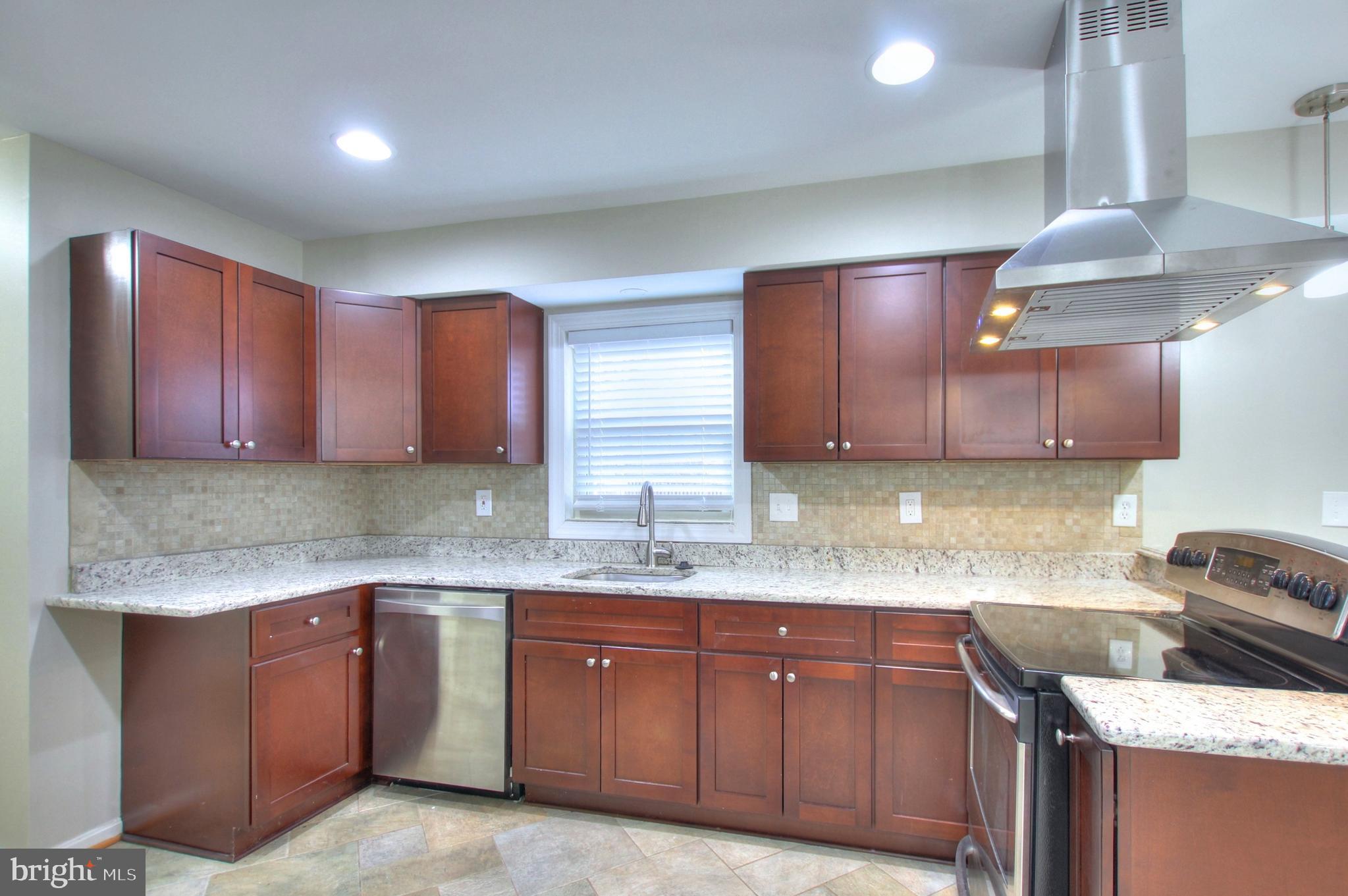 MONTPELIER - Residential