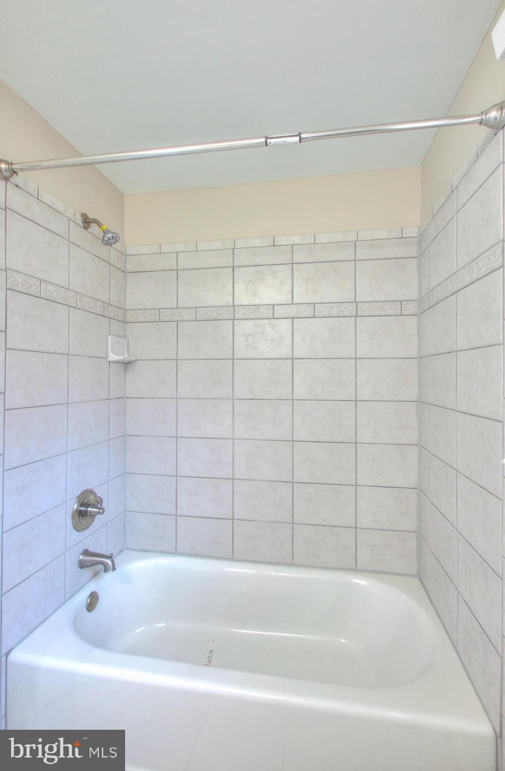 MONTPELIER - Residential