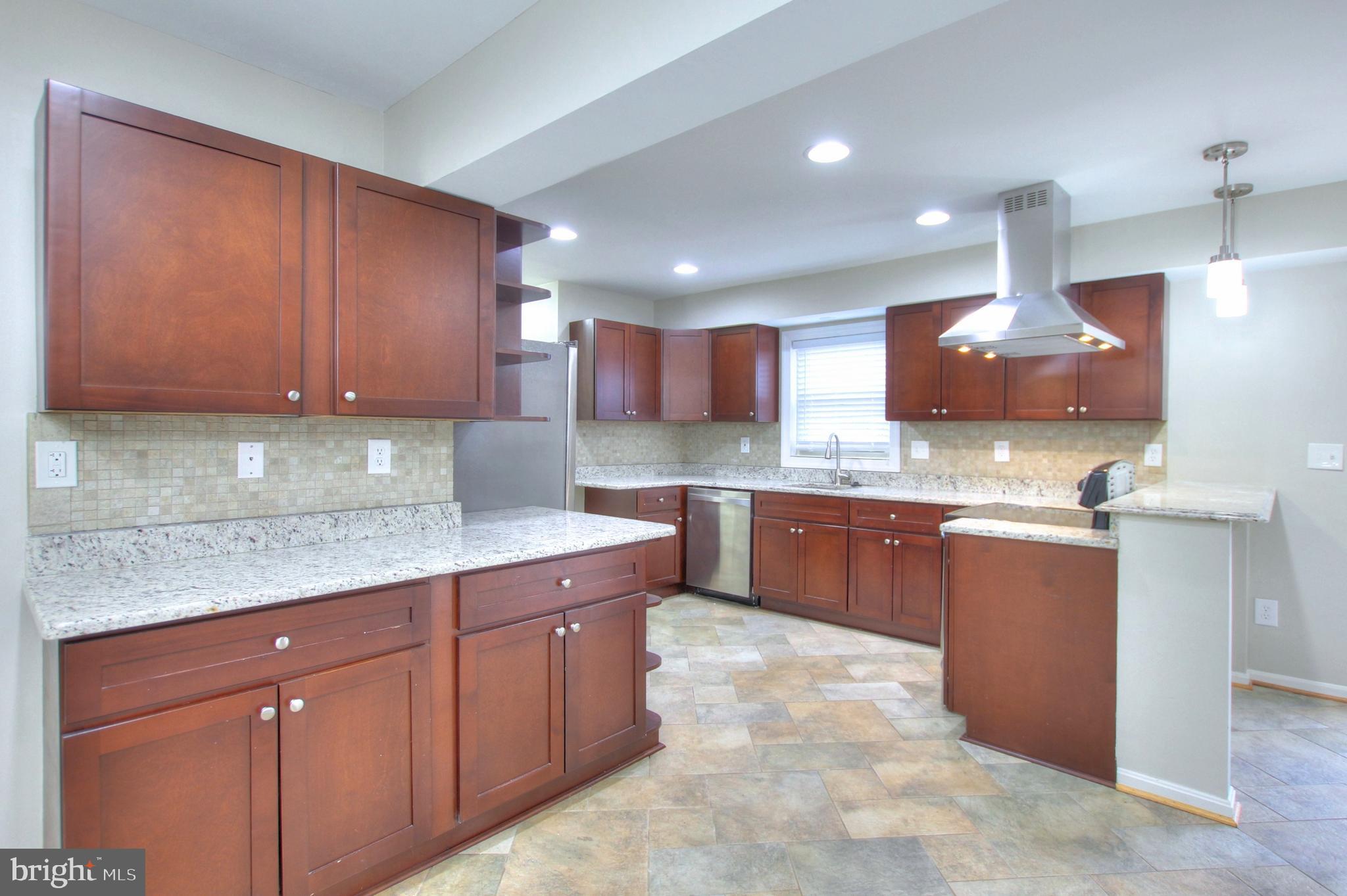 MONTPELIER - Residential