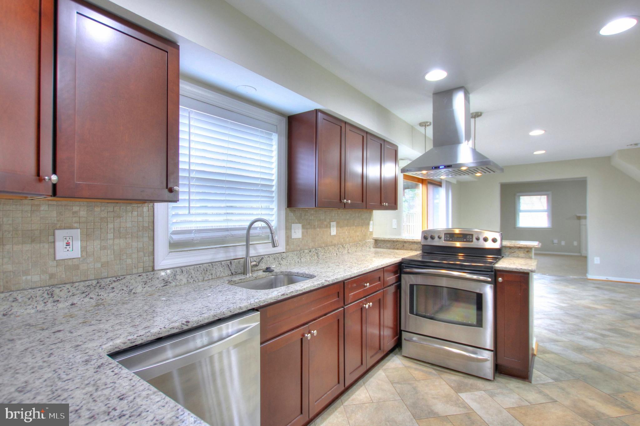 MONTPELIER - Residential