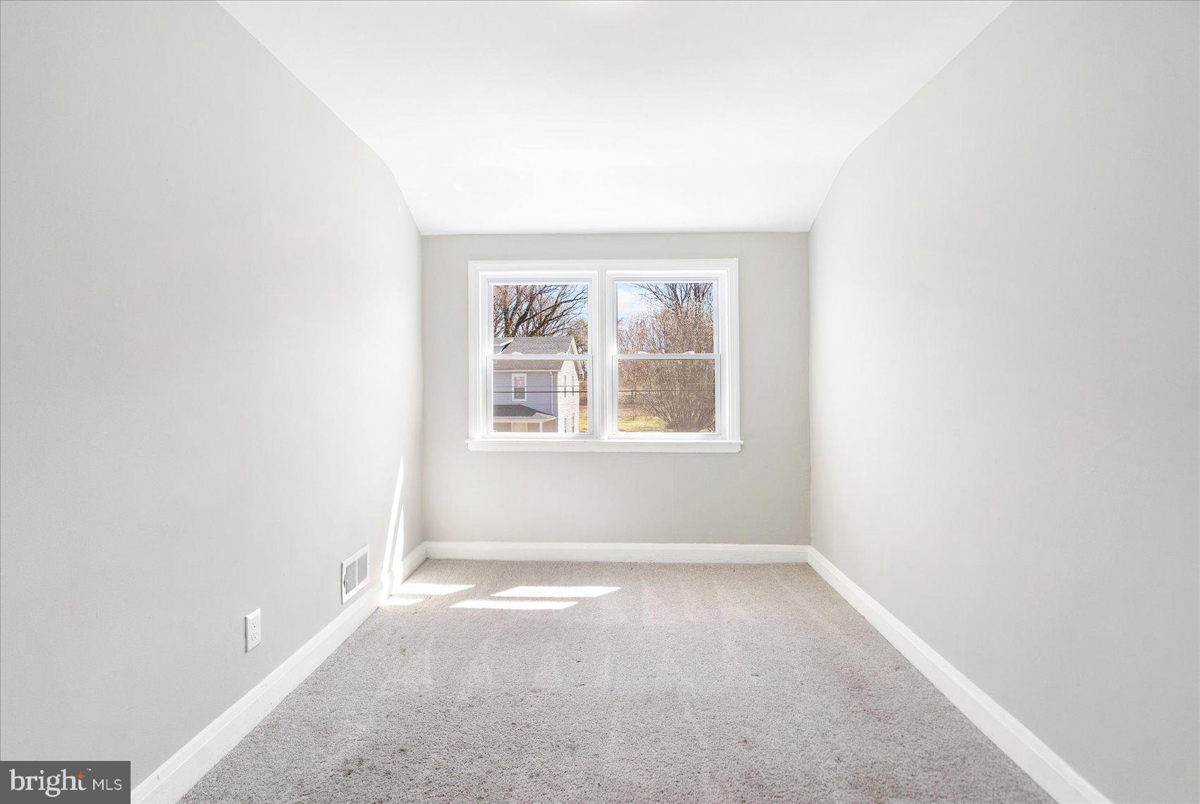 MIDDLESEX - Residential