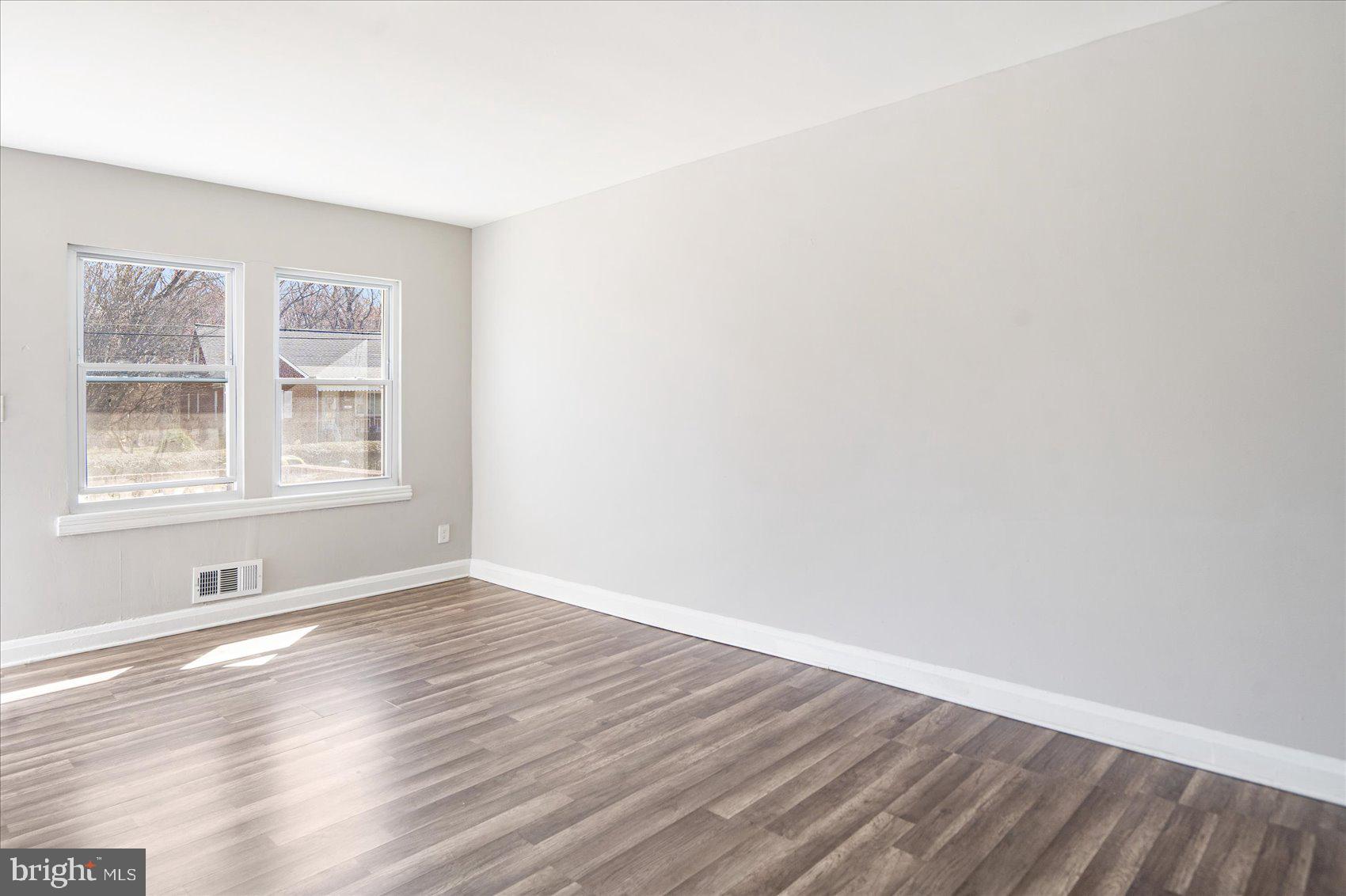 MIDDLESEX - Residential