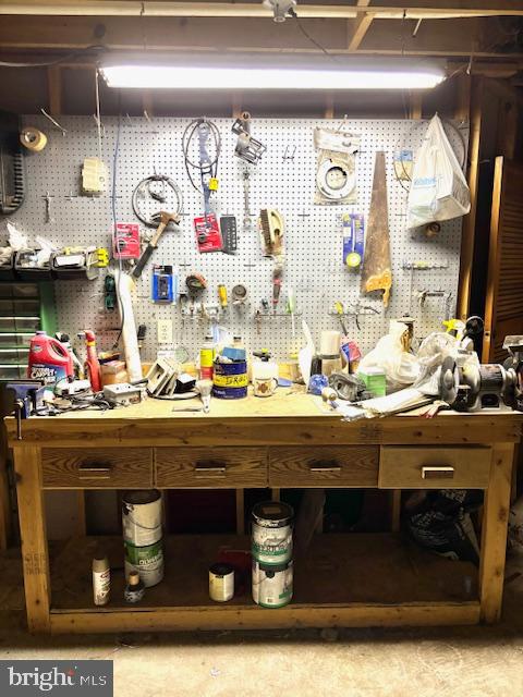 MCVEYTOWN - Residential