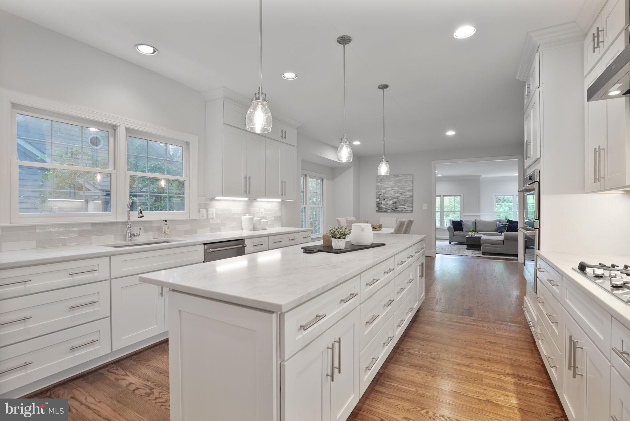 CHEVY CHASE - Residential