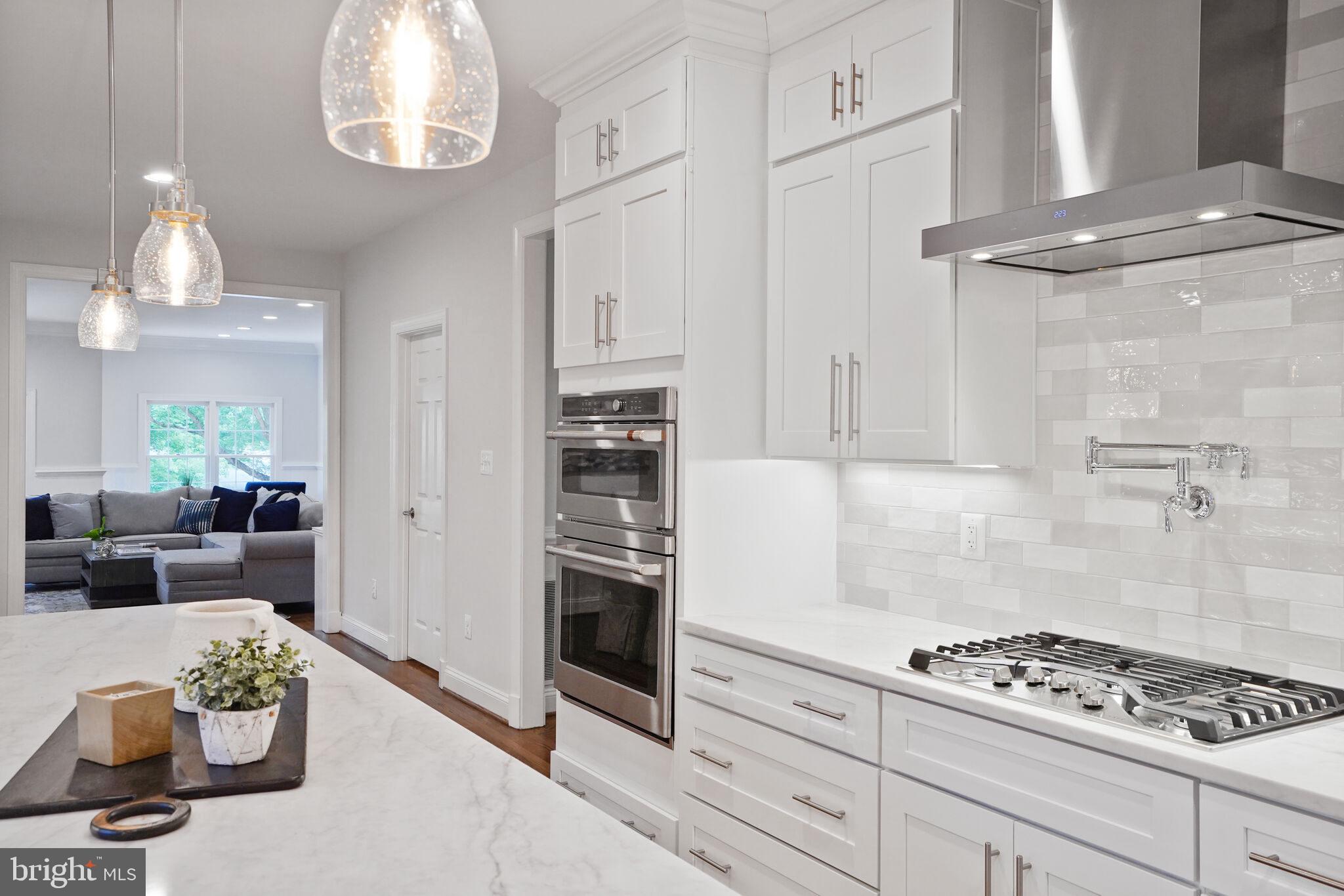 CHEVY CHASE - Residential