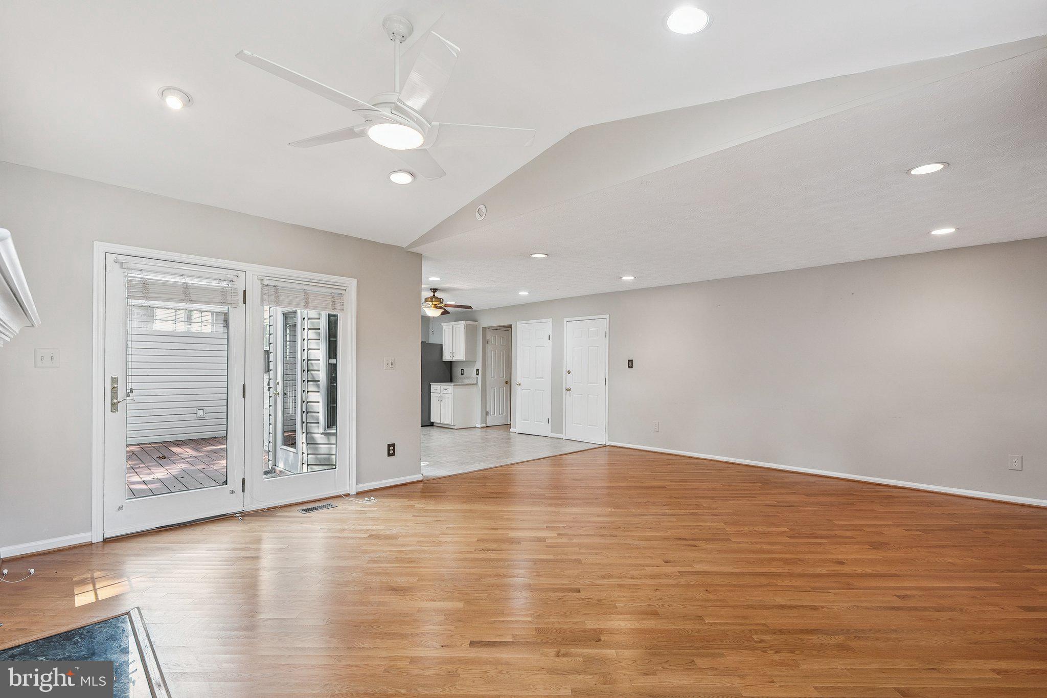 XANADU ESTATES - Residential Lease